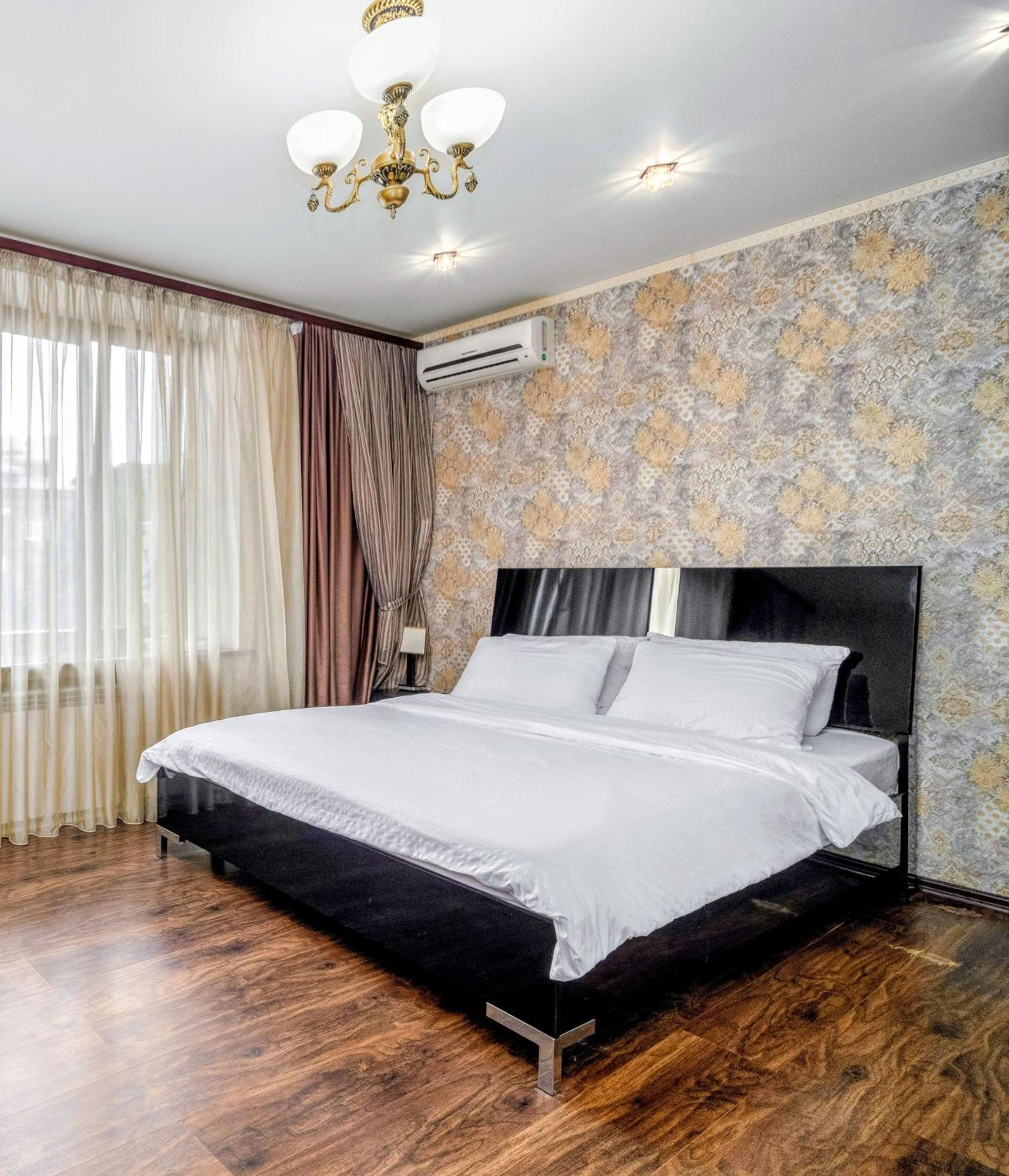 Lux Apartment Gorkiy Park Kharkiv Exterior photo